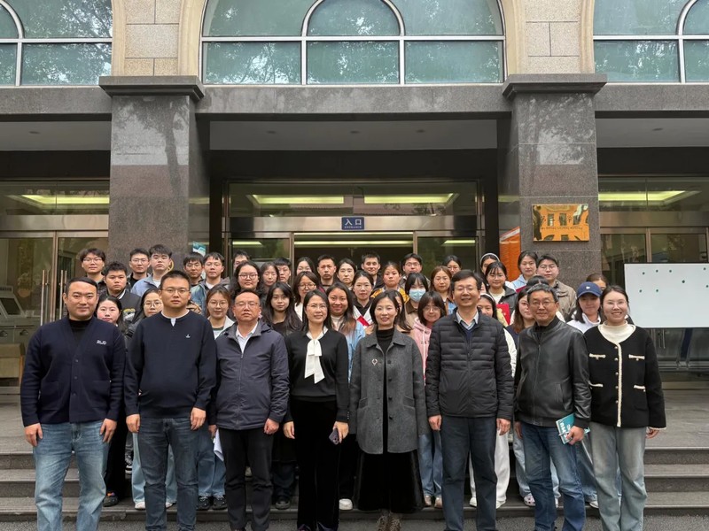 重庆医科大学基础医学院k8凯发奖学金颁奖仪式现场.jpg