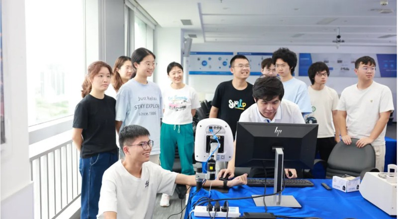 k8凯发为深理工学子量身定制了两大实操体验.jpg